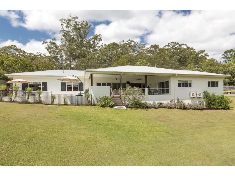 4 Burnett Place, Tewantin QLD 4565