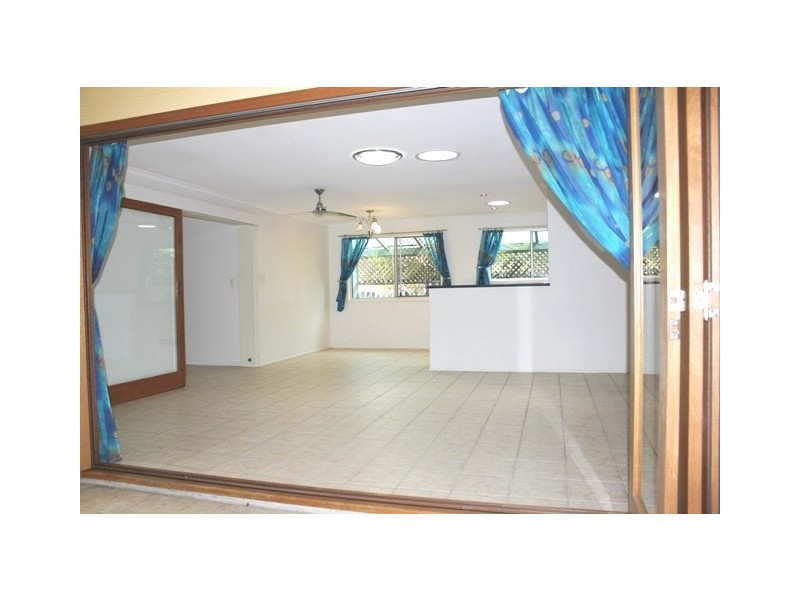 25 McNab Ave, Tewantin QLD 4565