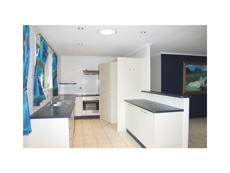 25 McNab Ave, Tewantin QLD 4565