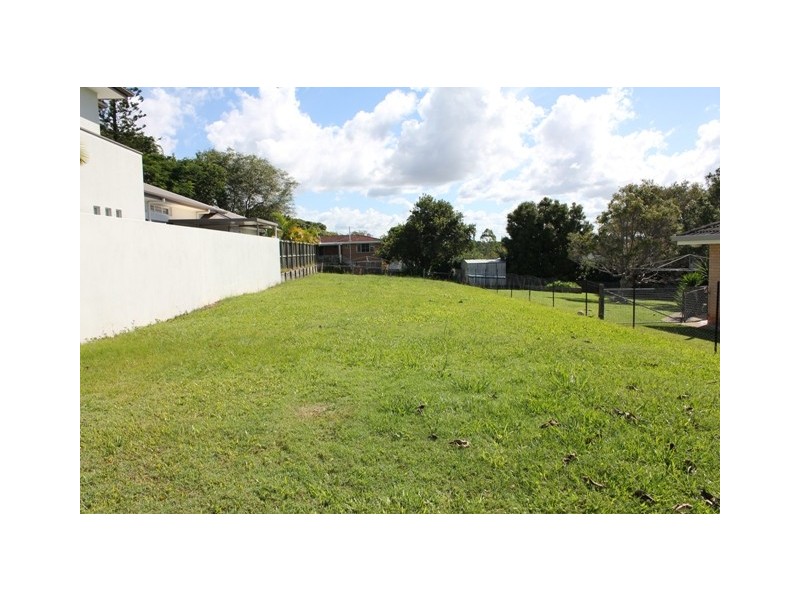 54 Hendry St, Tewantin QLD 4565