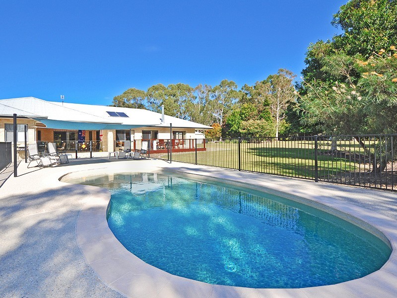 33 Edington Drive, Cooroibah QLD 4565