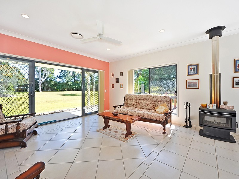 33 Edington Drive, Cooroibah QLD 4565