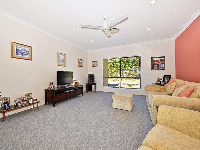 33 Edington Drive, Cooroibah QLD 4565