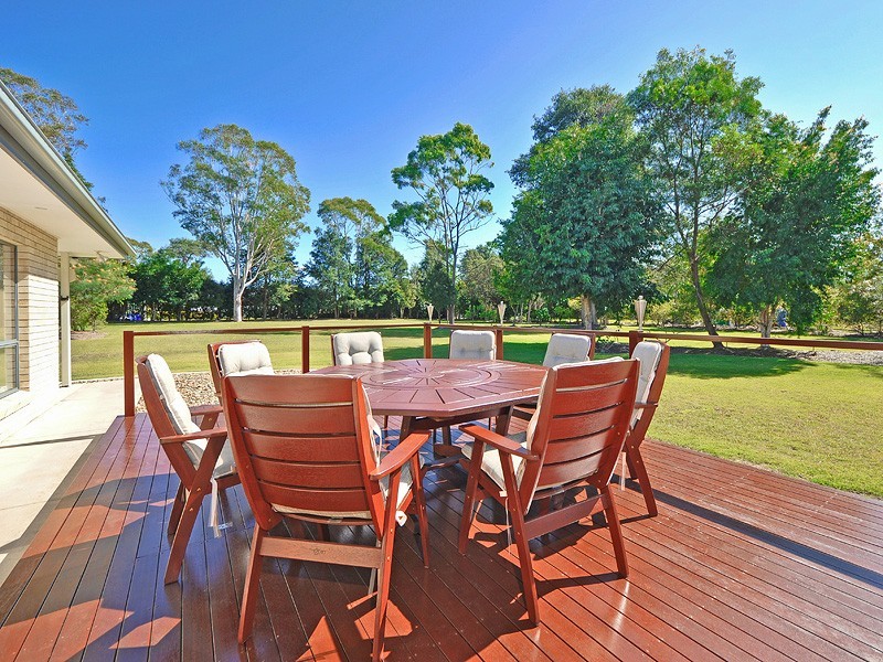 33 Edington Drive, Cooroibah QLD 4565