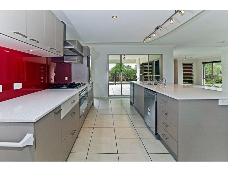 24 Attenuatta Place, Noosaville QLD 4566