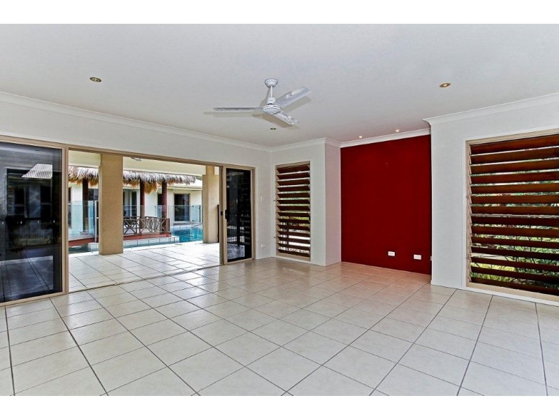 24 Attenuatta Place, Noosaville QLD 4566