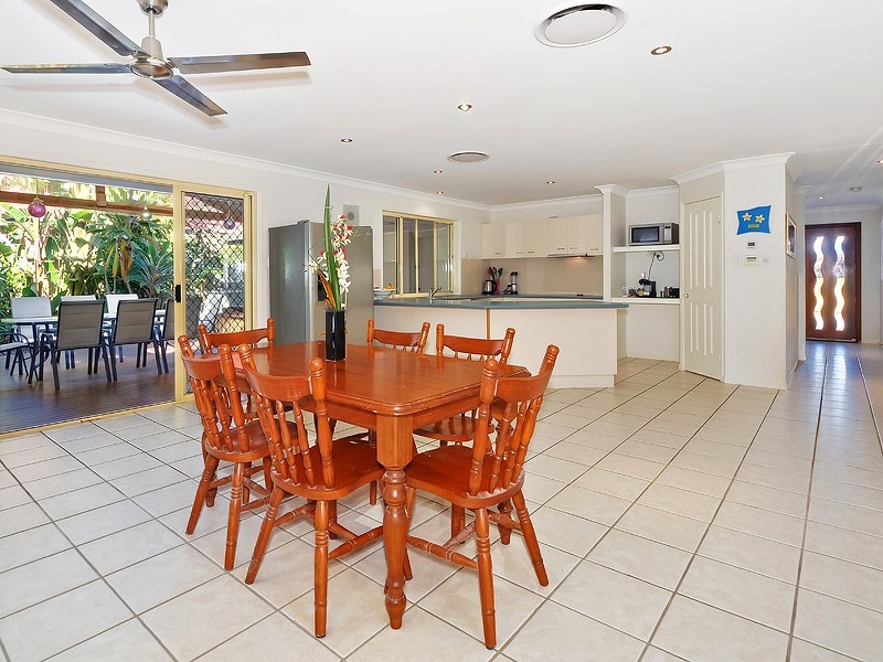 5 McKenna Crt, Noosaville QLD 4566