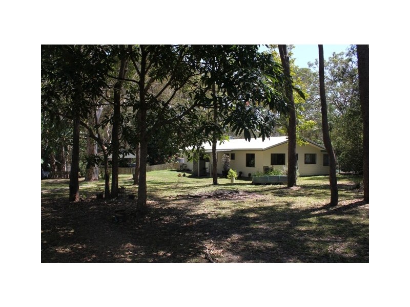 34 Maximillian Rd, Noosa North Shore QLD 4565