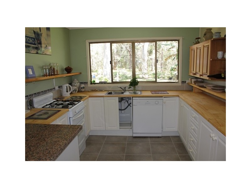 34 Maximillian Rd, Noosa North Shore QLD 4565