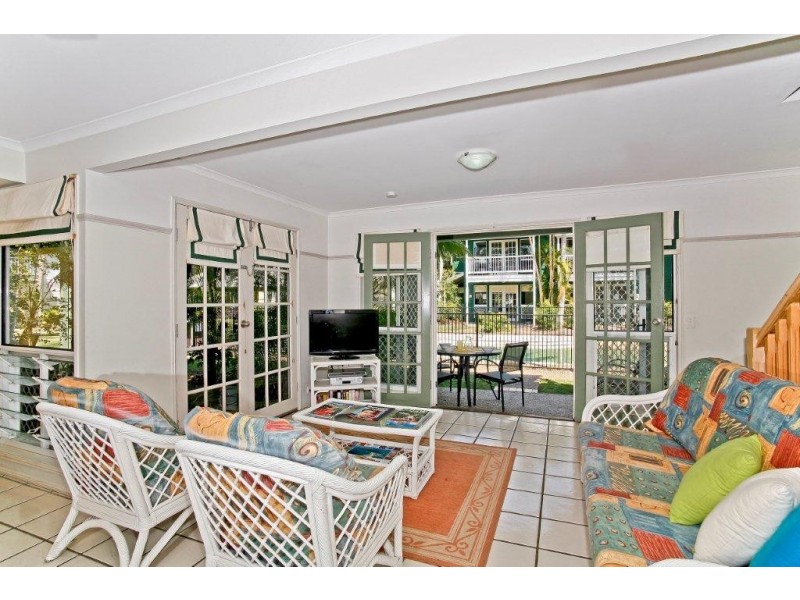 12 Robert Street, Noosaville QLD 4566