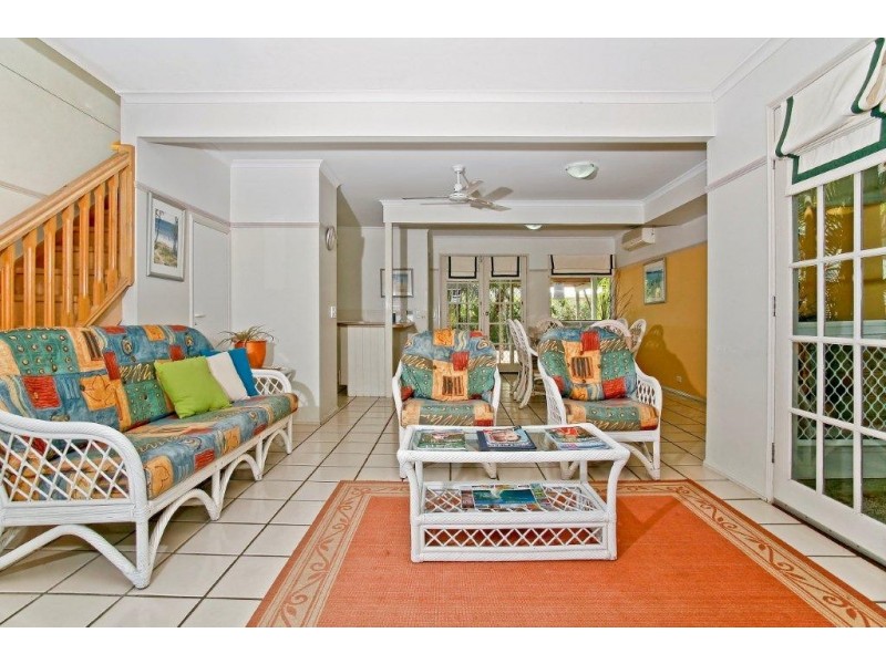 12 Robert Street, Noosaville QLD 4566