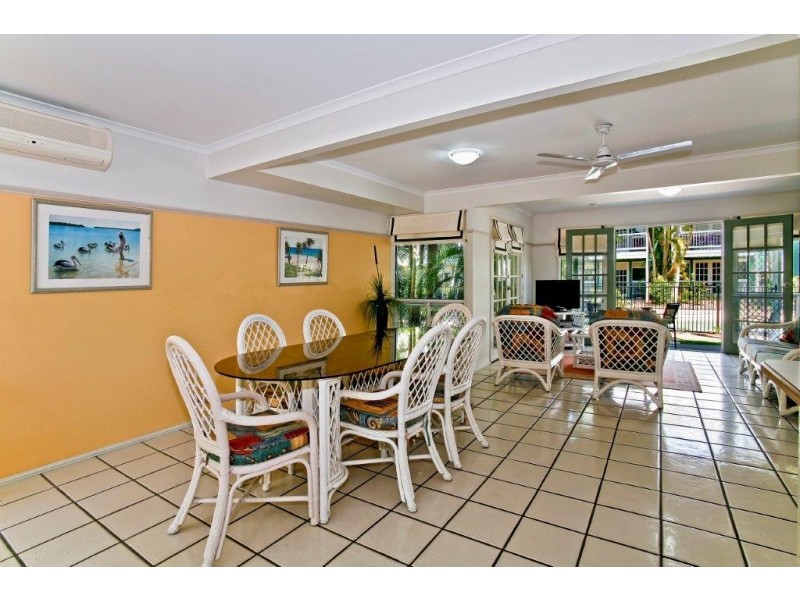 12 Robert Street, Noosaville QLD 4566
