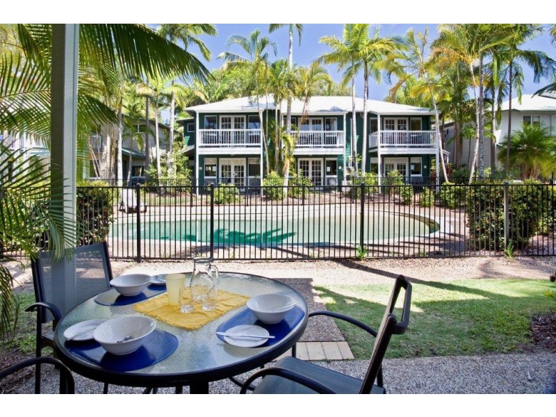 12 Robert Street, Noosaville QLD 4566