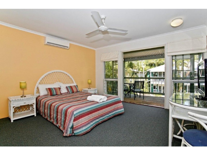 12 Robert Street, Noosaville QLD 4566