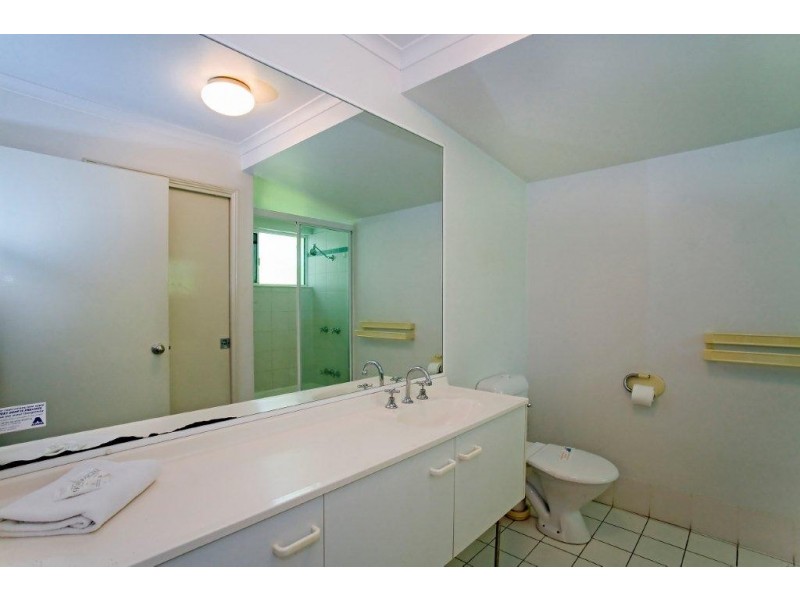 12 Robert Street, Noosaville QLD 4566