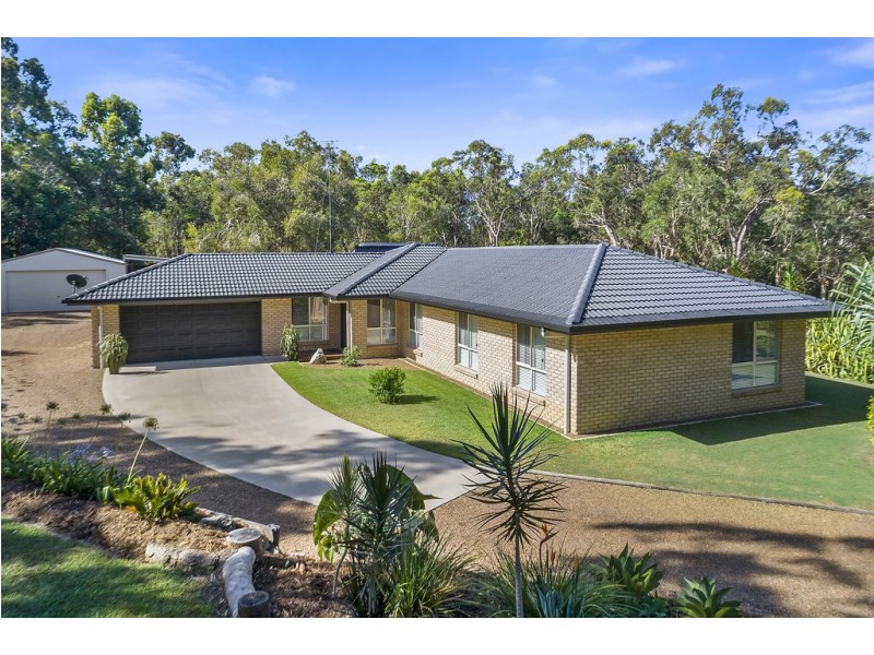 11 Lakeside Drive, Cooroibah QLD 4565