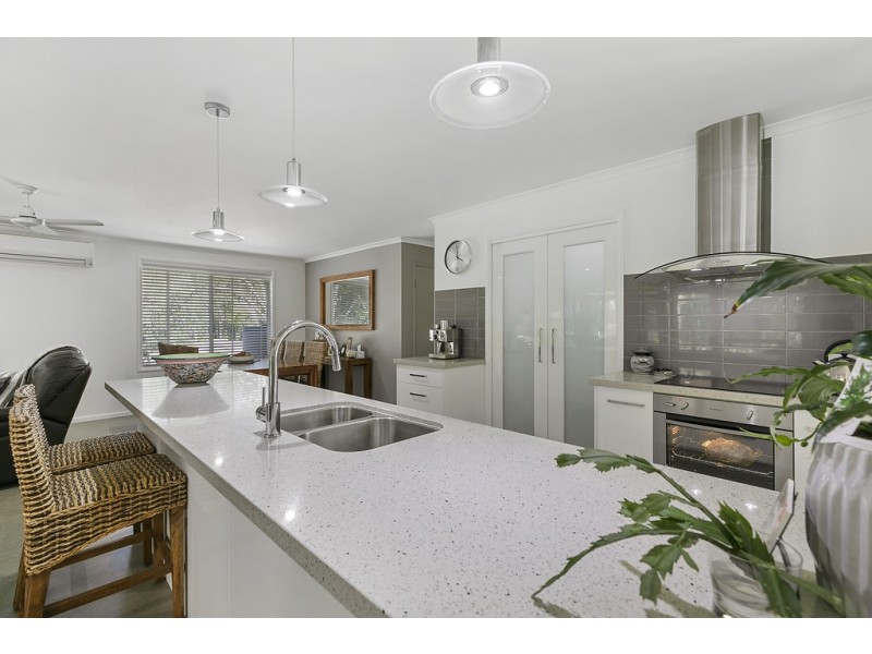 11 Lakeside Drive, Cooroibah QLD 4565