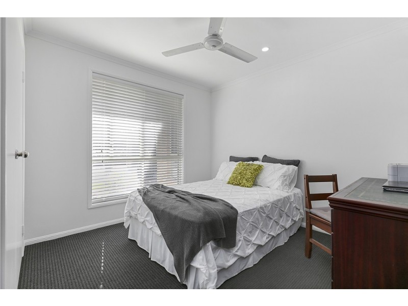 11 Lakeside Drive, Cooroibah QLD 4565