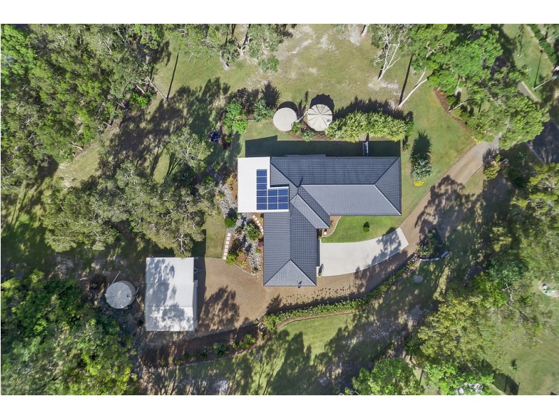 11 Lakeside Drive, Cooroibah QLD 4565