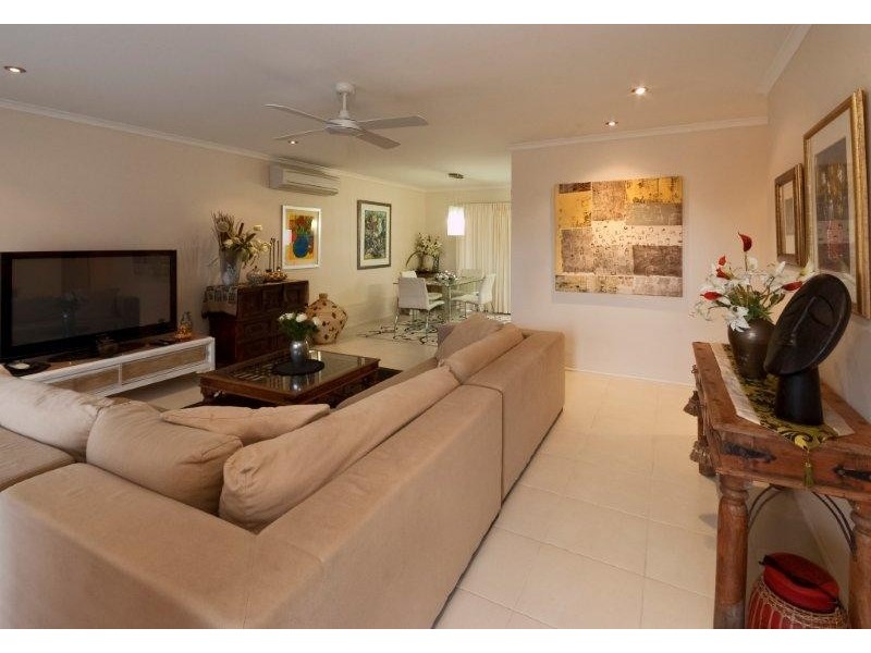 10 Wylah Street, Noosaville QLD 4566