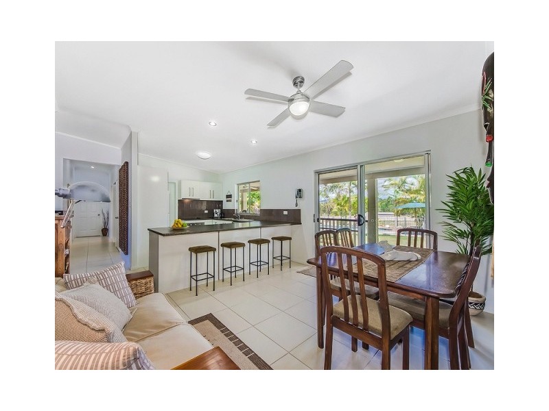 9A Amaroo Place, Cooroibah QLD 4565