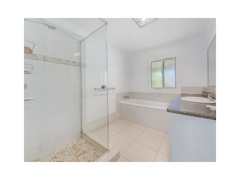 9A Amaroo Place, Cooroibah QLD 4565