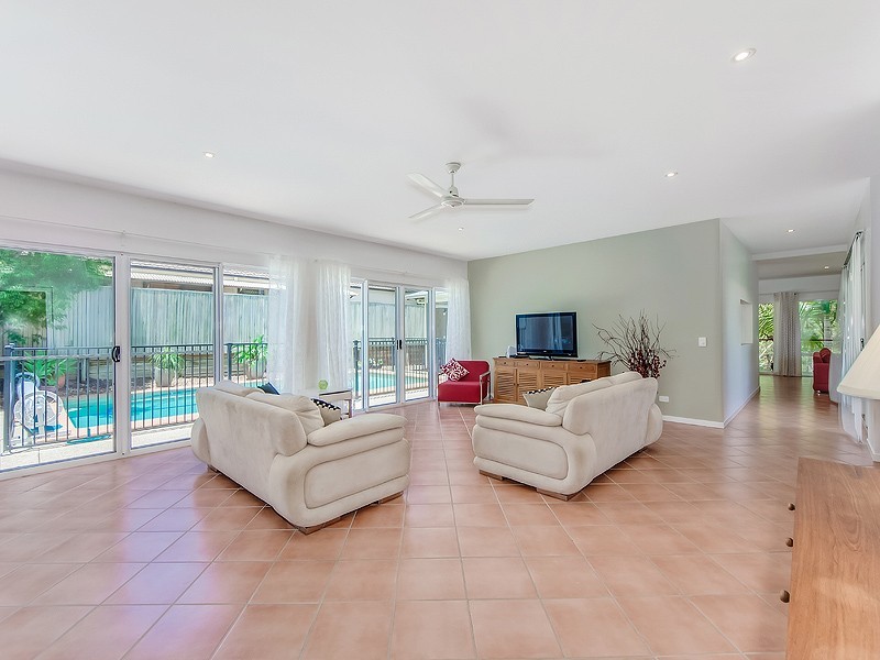 14 Dun Street, Tewantin QLD 4565