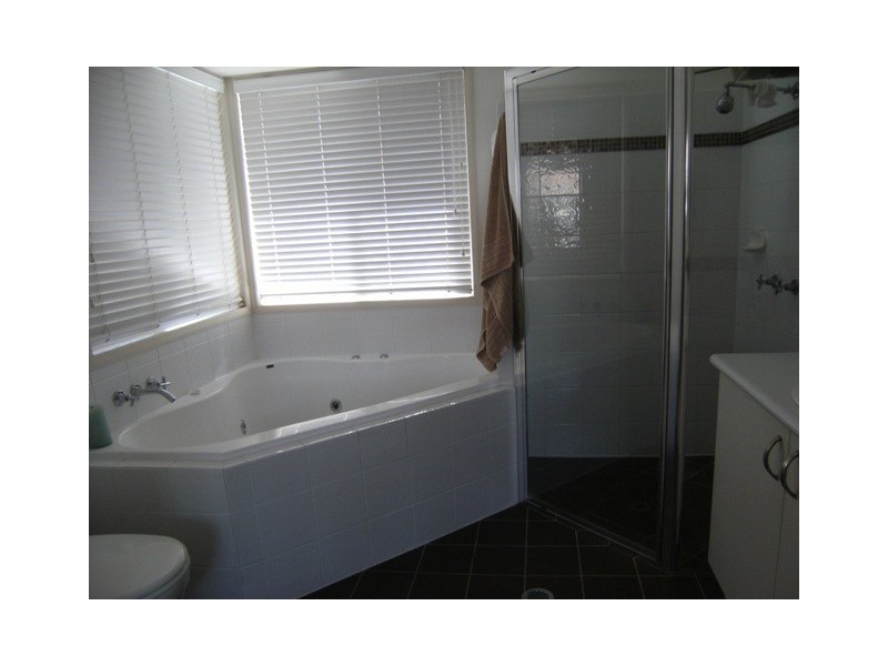 21 Leafhaven Drive, Tewantin QLD 4565