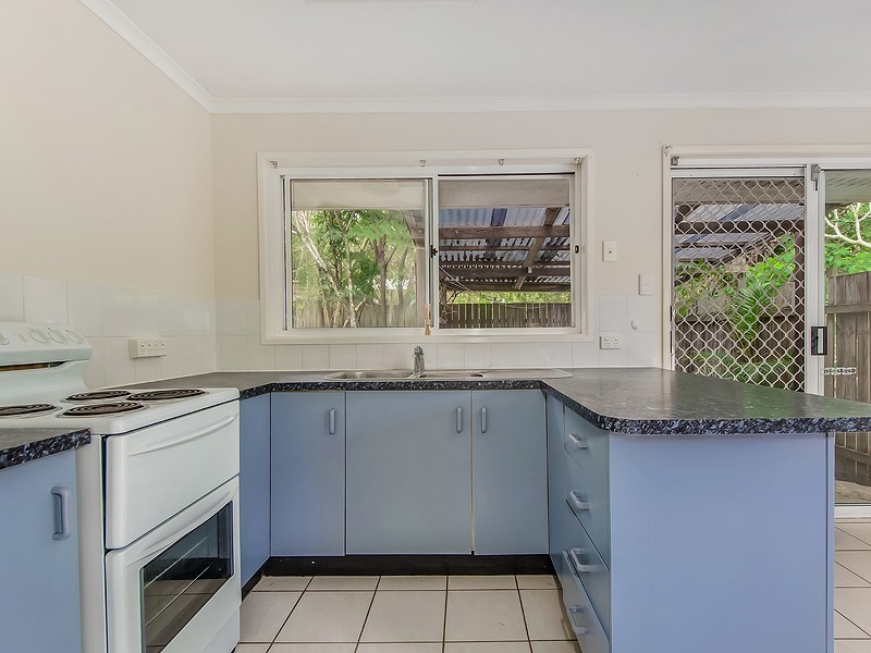 10 Pines Avenue, Cooroibah QLD 4565