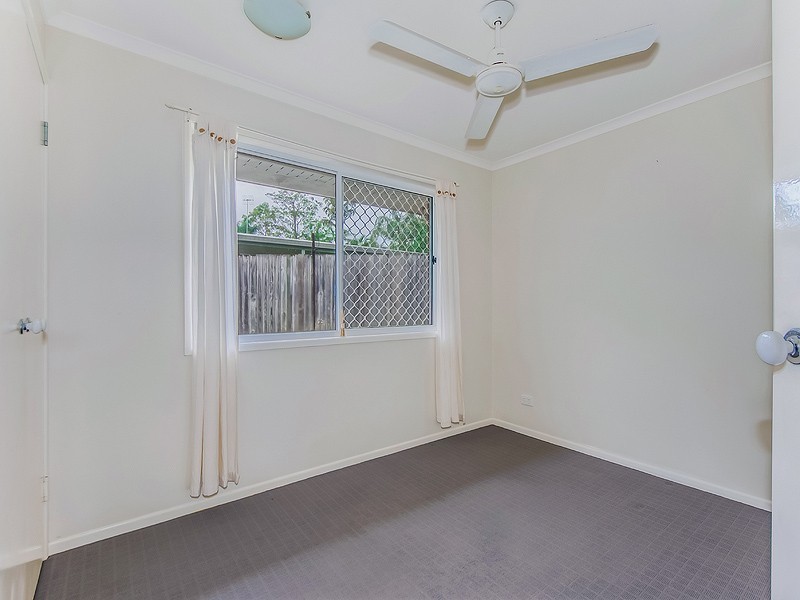 10 Pines Avenue, Cooroibah QLD 4565