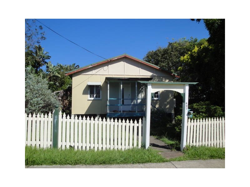 427 Scarborough Road, Scarborough QLD 4020