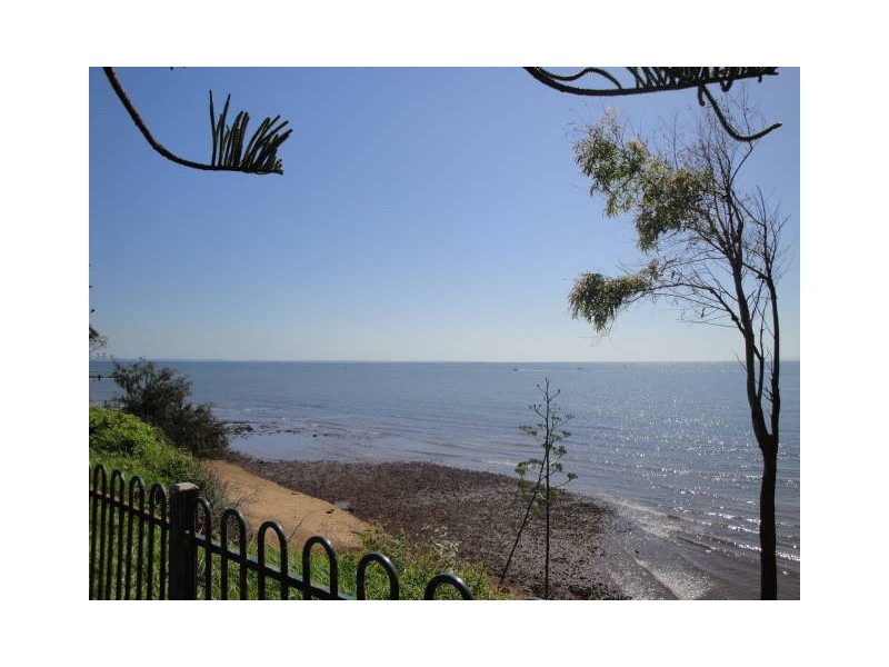 427 Scarborough Road, Scarborough QLD 4020