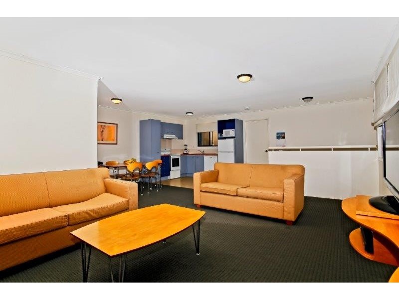 3 Hilton Terrace, Noosaville QLD 4566