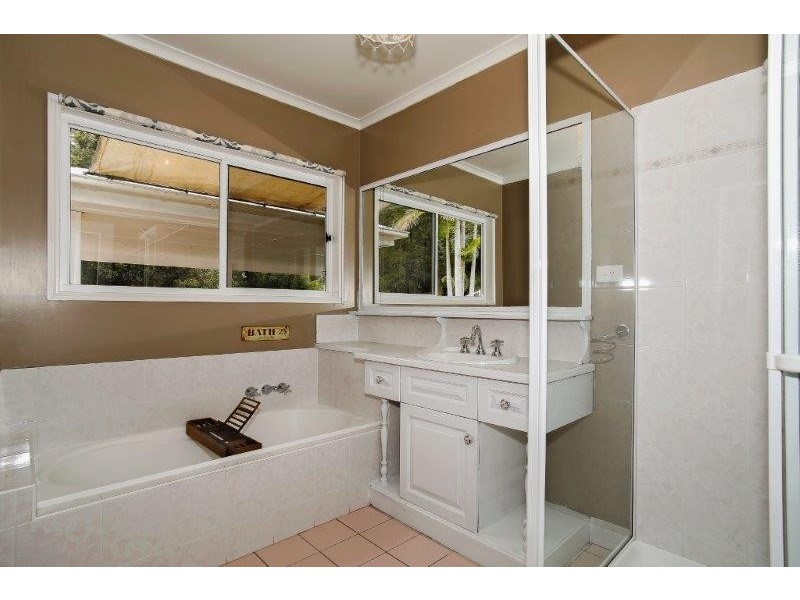 60 Patterson Drive, Tinbeerwah QLD 4563