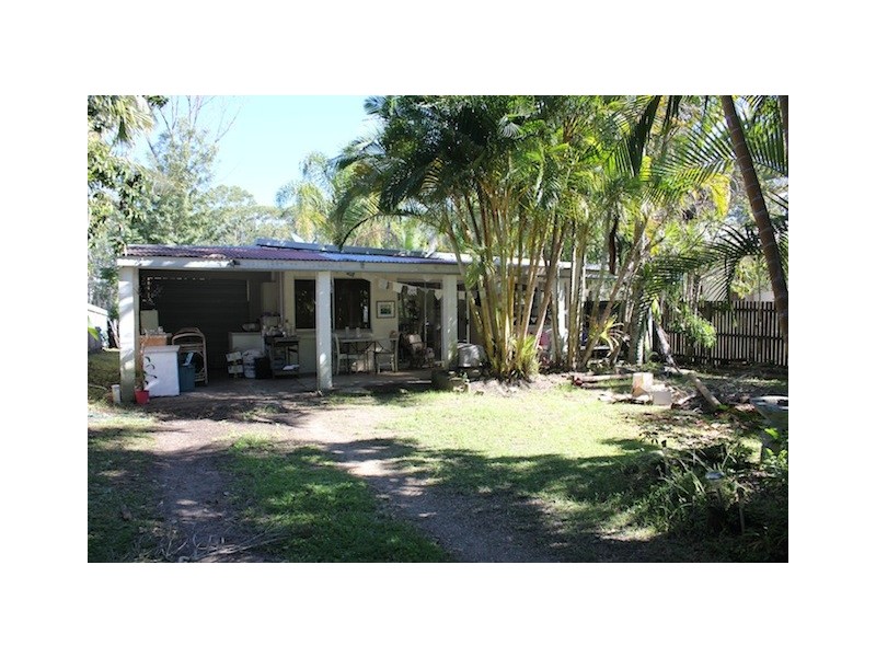 22 Pines Avenue, Cooroibah QLD 4565