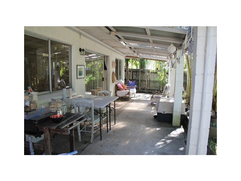 22 Pines Avenue, Cooroibah QLD 4565