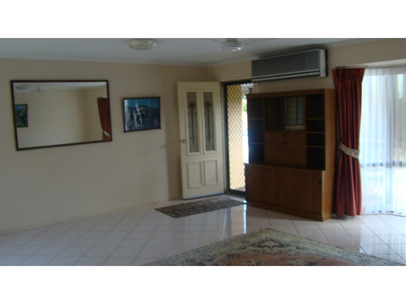 216/4 Melody Court, Warana QLD 4575