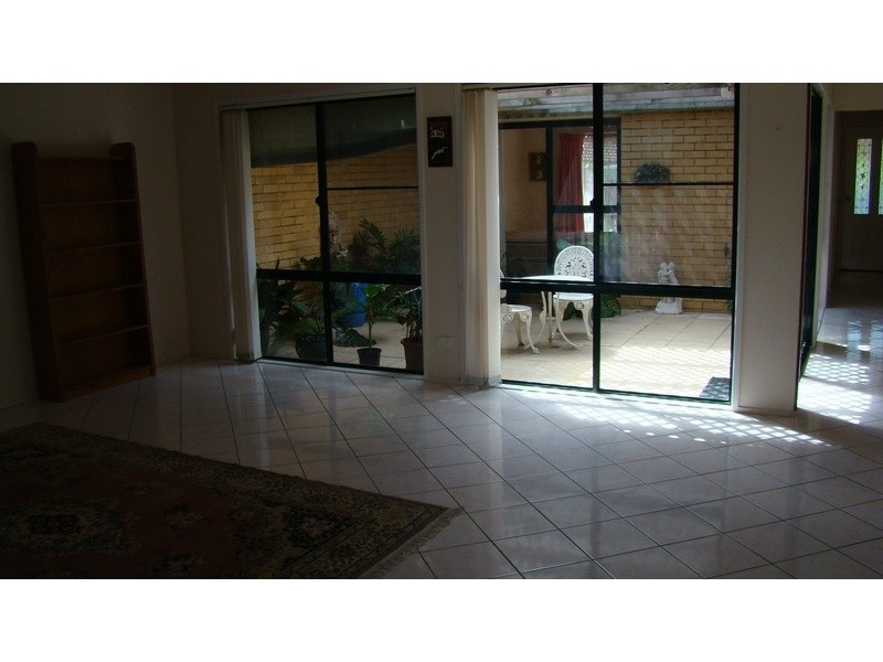 216/4 Melody Court, Warana QLD 4575