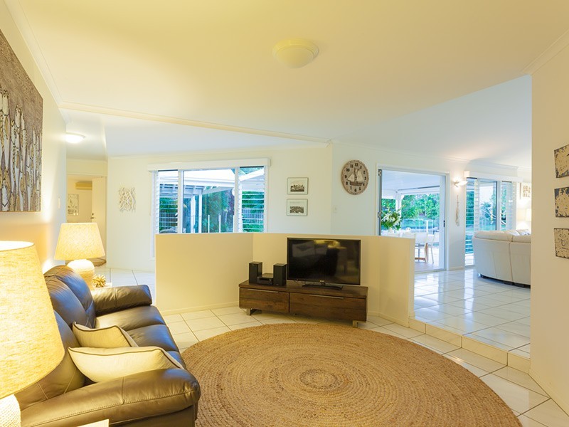 5 Riverbreeze Ave, Noosa Waters QLD 4566