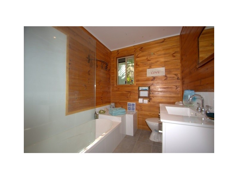 23 Sunset Way, Cooroibah QLD 4565