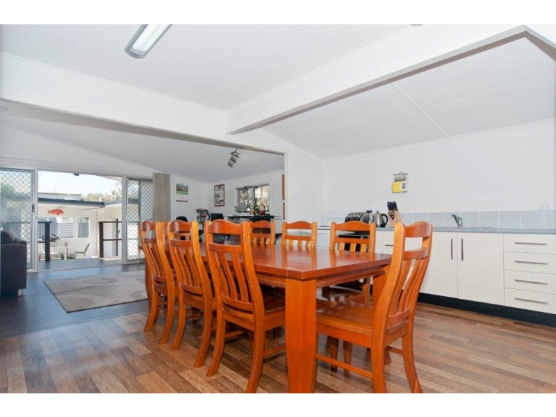 5 Mackerel Street, Noosa North Shore QLD 4565