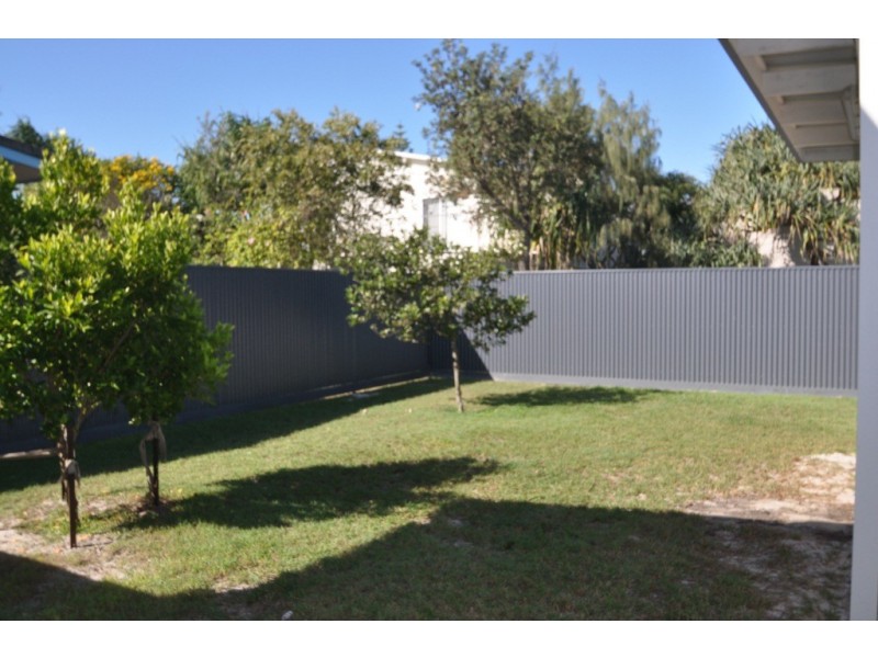 5 Mackerel Street, Noosa North Shore QLD 4565