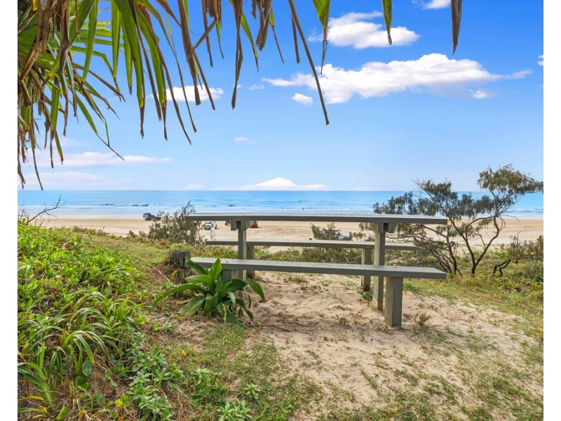 20 Esplanade, Noosa North Shore QLD 4565