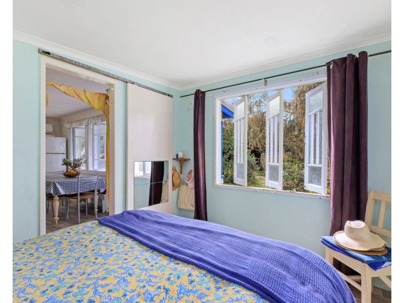 20 Esplanade, Noosa North Shore QLD 4565