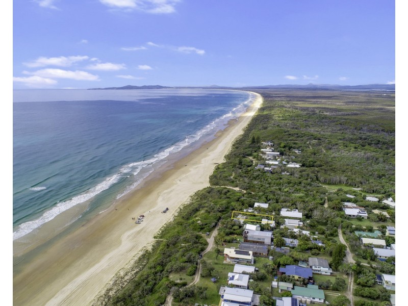 20 Esplanade, Noosa North Shore QLD 4565