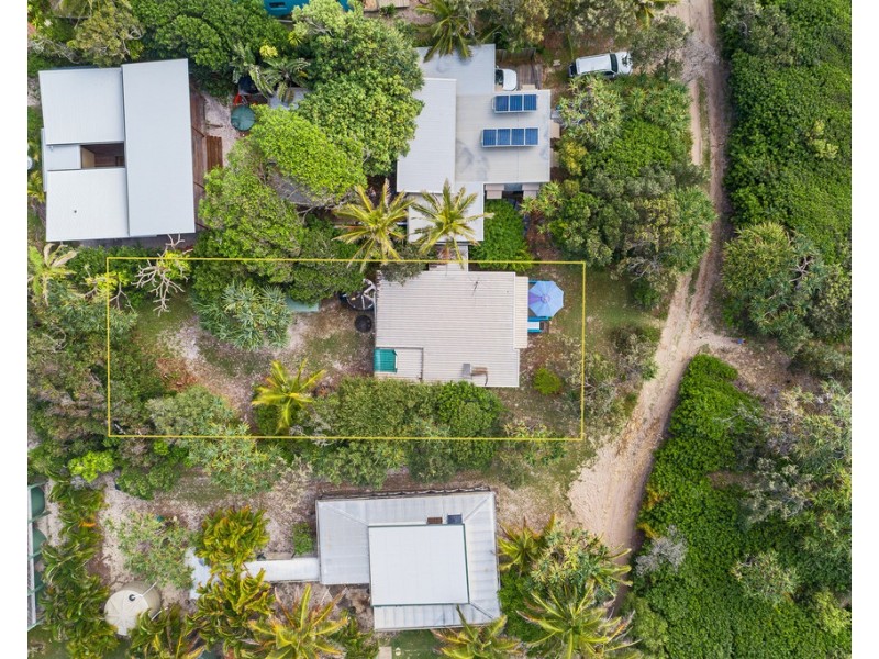 20 Esplanade, Noosa North Shore QLD 4565