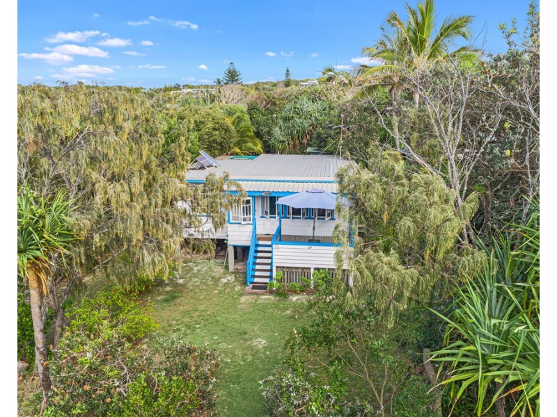 20 Esplanade, Noosa North Shore QLD 4565