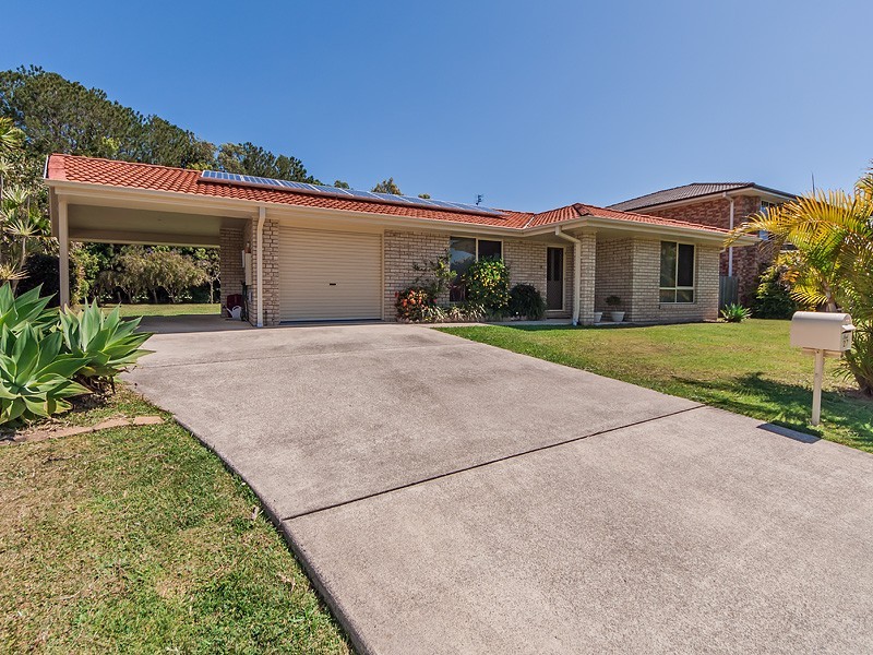 27 Ashgrove Drive, Cooroy QLD 4563