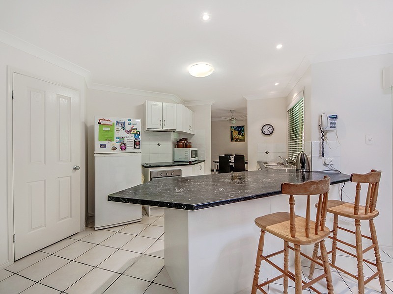 27 Ashgrove Drive, Cooroy QLD 4563