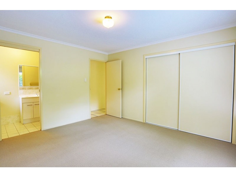 74 Lake Entrance Boulevard, Noosaville QLD 4566